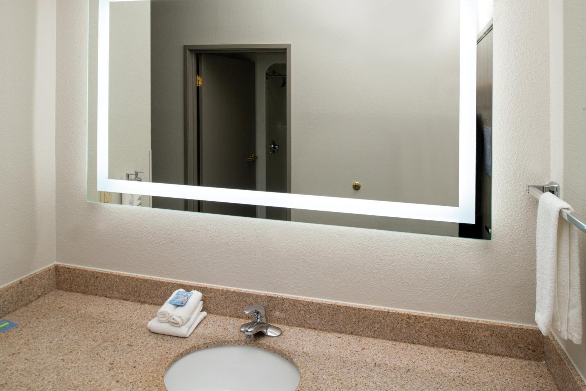 Holiday Inn Express Hotel & Suites Farmington By Ihg Екстер'єр фото