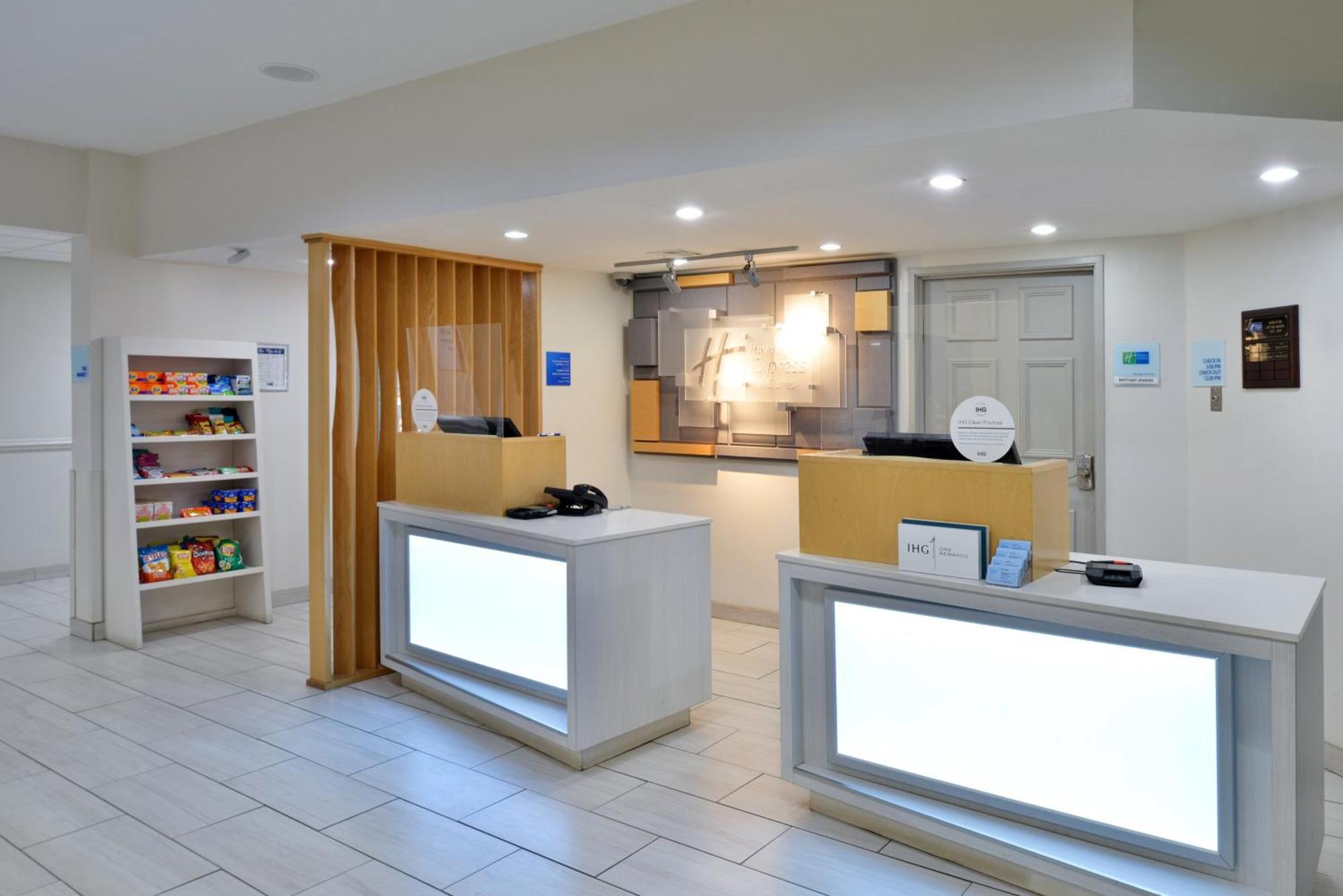 Holiday Inn Express Hotel & Suites Farmington By Ihg Екстер'єр фото