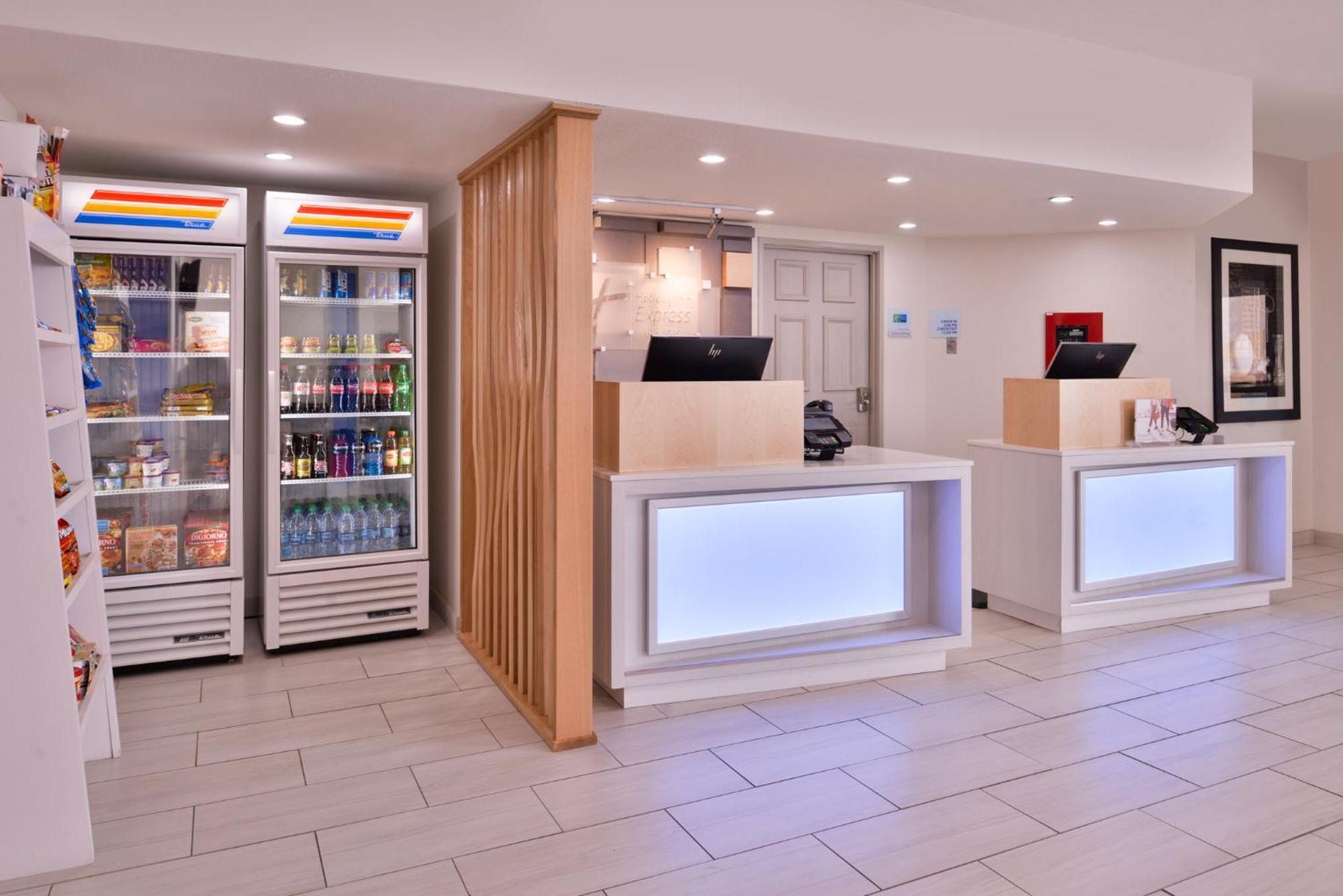 Holiday Inn Express Hotel & Suites Farmington By Ihg Екстер'єр фото