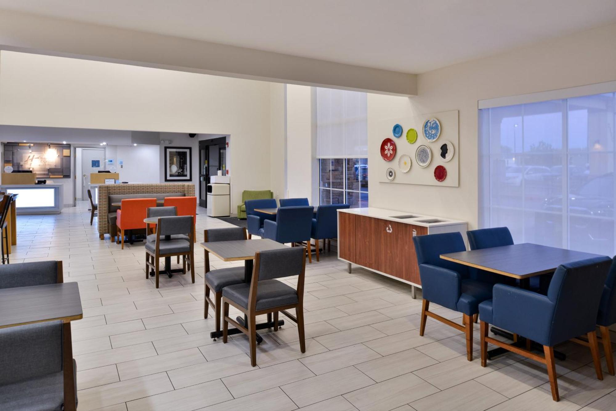 Holiday Inn Express Hotel & Suites Farmington By Ihg Екстер'єр фото