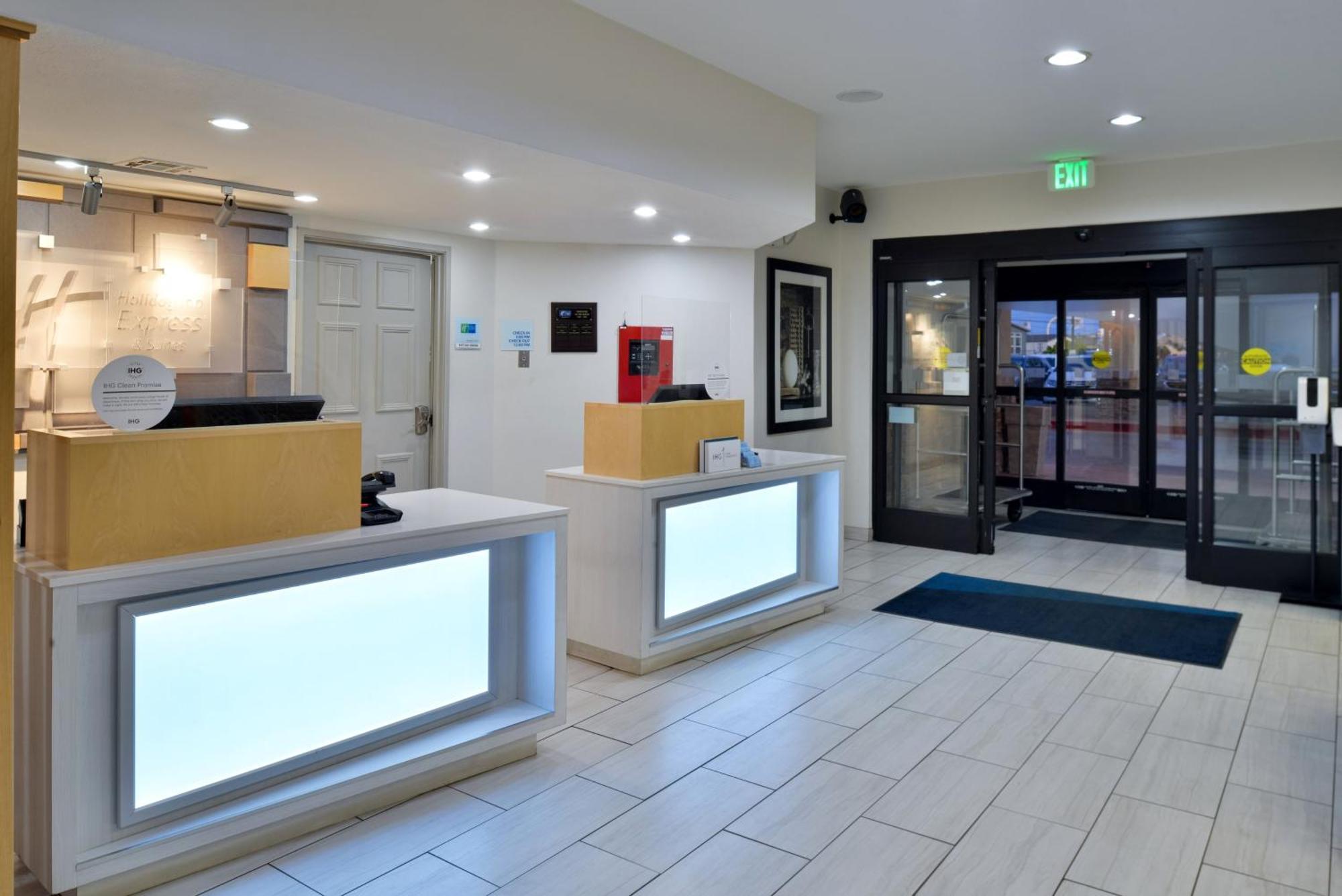 Holiday Inn Express Hotel & Suites Farmington By Ihg Екстер'єр фото
