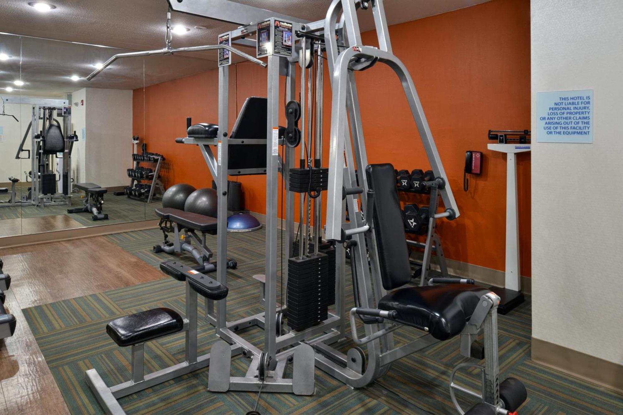 Holiday Inn Express Hotel & Suites Farmington By Ihg Екстер'єр фото